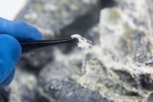 Image showcasing How To Safely Remove Old Fiberglass Insulation (5 DIY Steps)